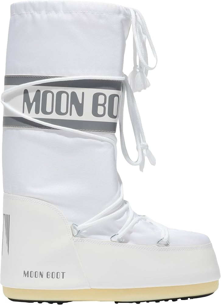 Amazon.com: Moon Boot Icon Nylon Insulated Slip On Unisex Snow Boots, M7-8.5, W8-9.5 White : Luxu... | Amazon (US)