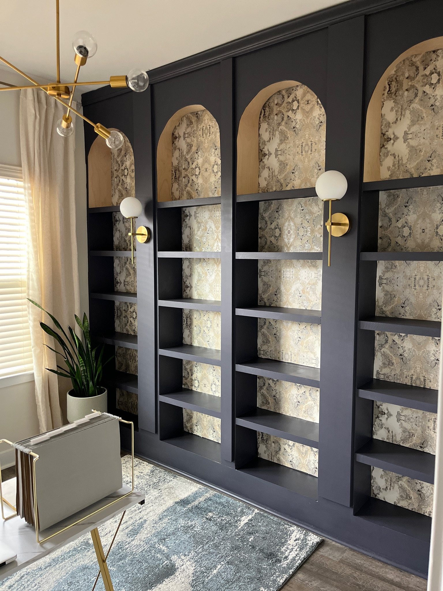 Tools and supplies I used in the bookshelf build 🛠️ 