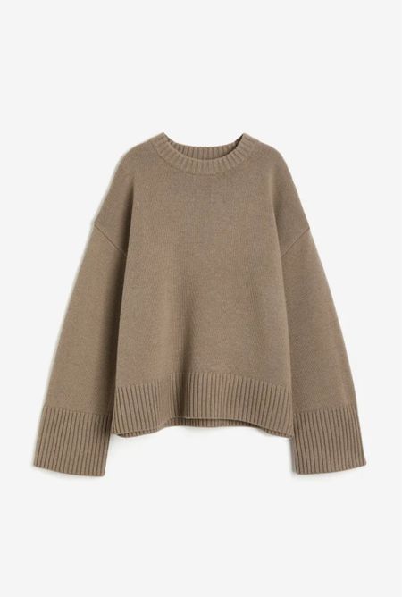 This H&M sweater 🤌🏽🤌🏽