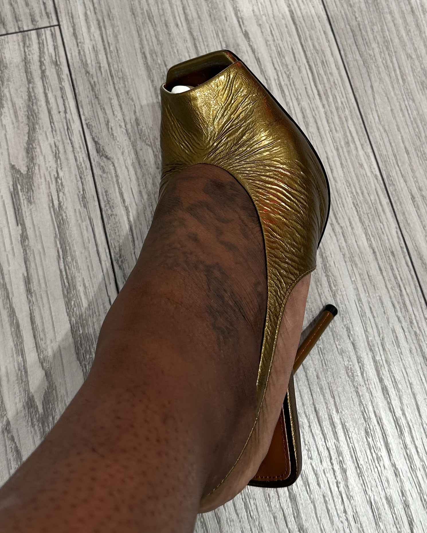 Steve Madden does it again. Love these gold sling backs 

#LTKGiftGuide #LTKShoeCrush #LTKStyleTip