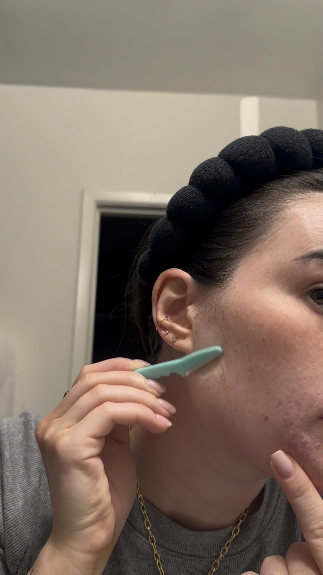 Best dermaplaning at home product! At home exfoliation, facial razor for women. 