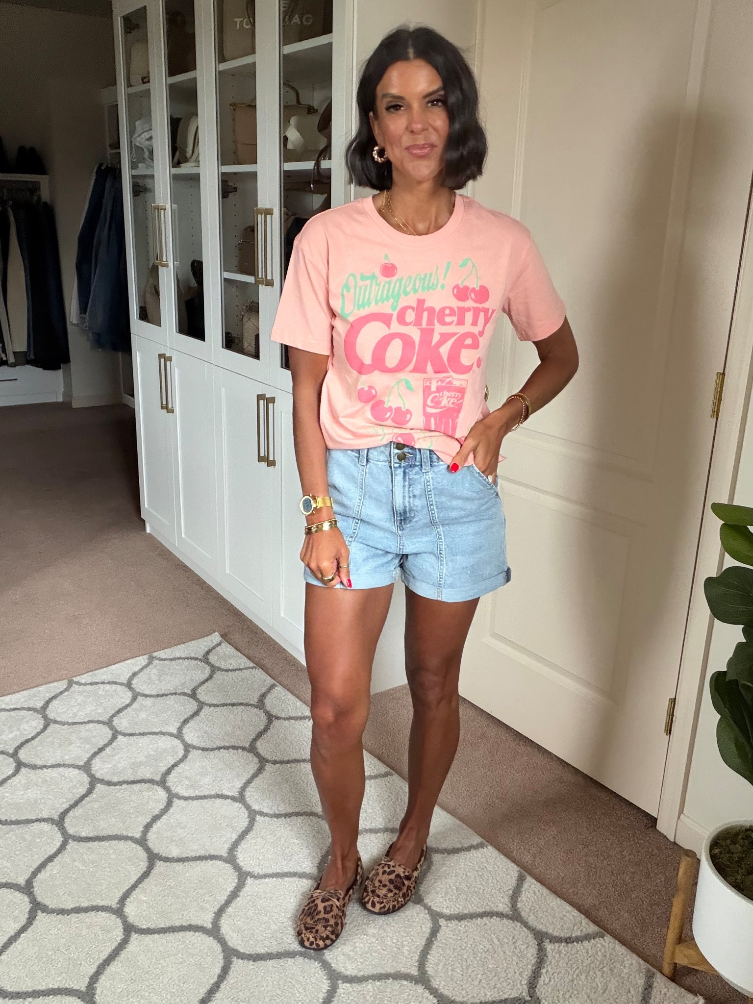 Walmart graphic tee! Size small 

#LTKSeasonal #LTKootd #LTKgrwm