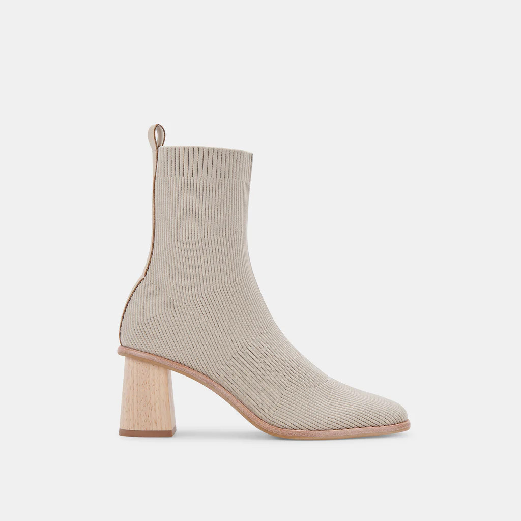 ALAYA BOOTIES SAND KNIT | DolceVita.com