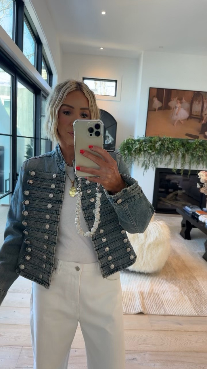 New Zara 🔥🔥🔥 size up in jacket .. I’m in a large ❤️