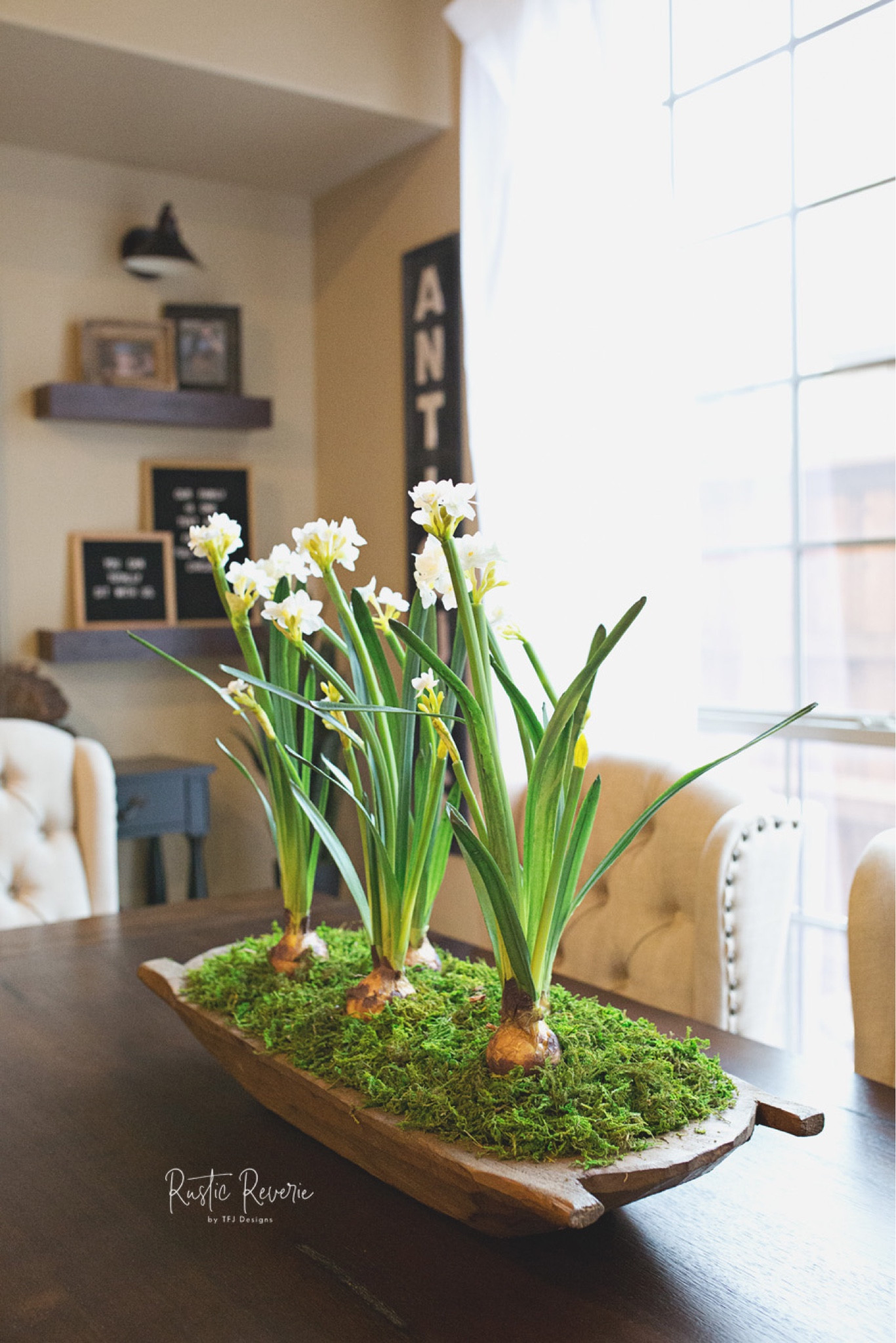 Throwing it back to this lovely arrangement I made with faux Paperwhites! 💚 It was so easy to make! All I used was a wooden dough bowl, faux Paperwhites, moss and floral foam blocks. Everything is linked below! 

nancy meyers home cottagecore french country faux florals

#LTKSeasonal #LTKFindsUnder100 #LTKHome