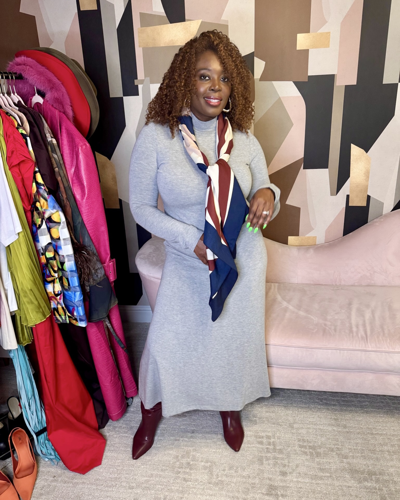 ✨Gracefully On the Grind✨
A knit dress, boots and a pop of print - effortless workwear done right! 

Dress: @zara
Boots: @amazon

#fashion #style #workwear #effortless #corporategirl #officelook


#LTKMidsize #LTKWorkwear #LTKStyleTip