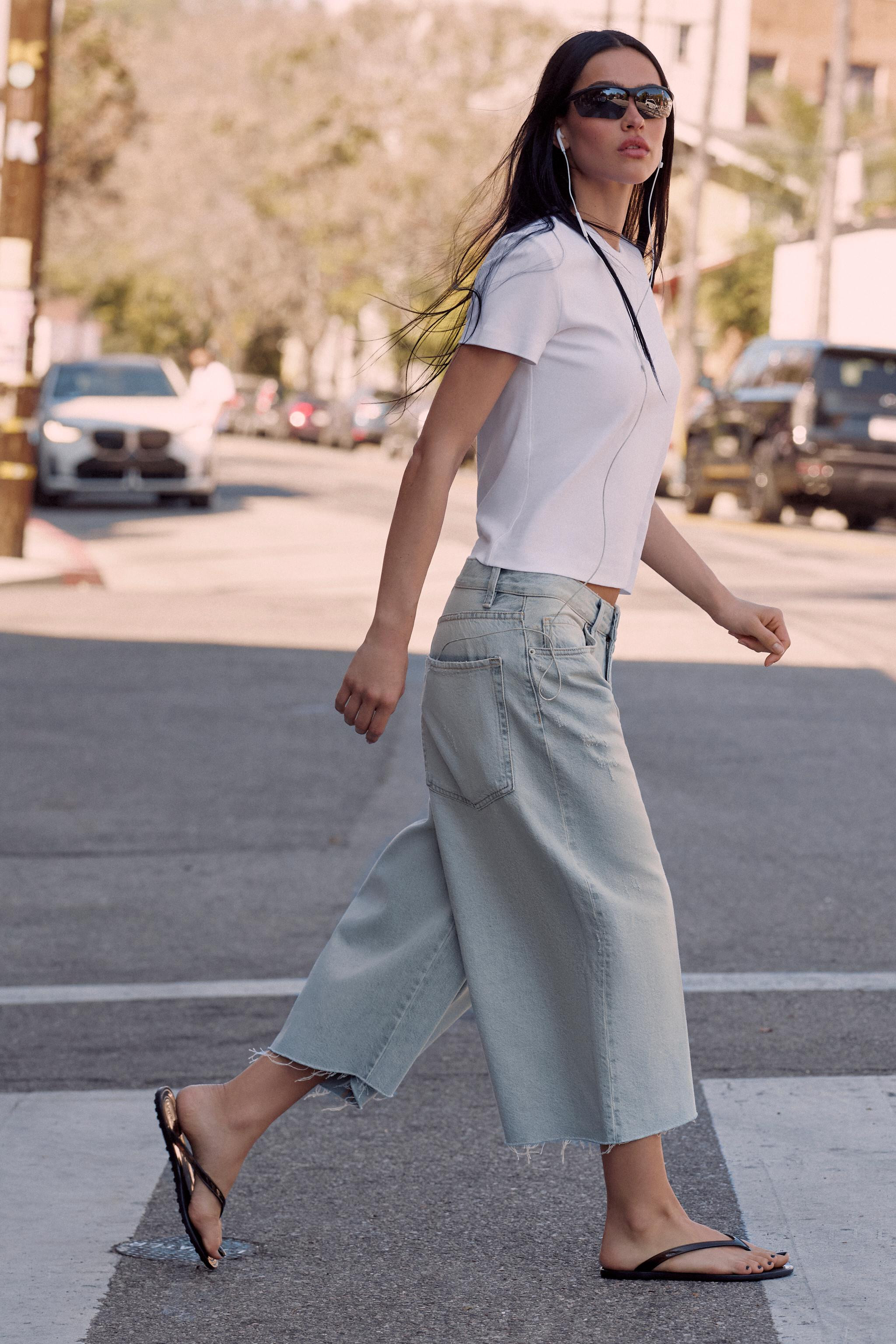 MID-RISE RIPPED DENIM JORTS | Zara US