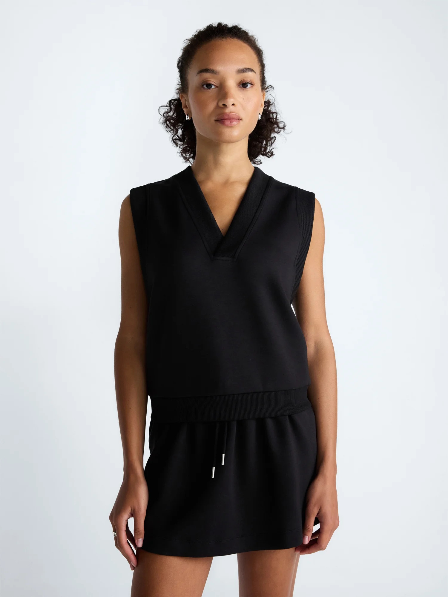 Scoop Women's Scubaknit Sleeveless Deep V-Neck Top, Sizes XS-XXL - Walmart.com | Walmart (US)