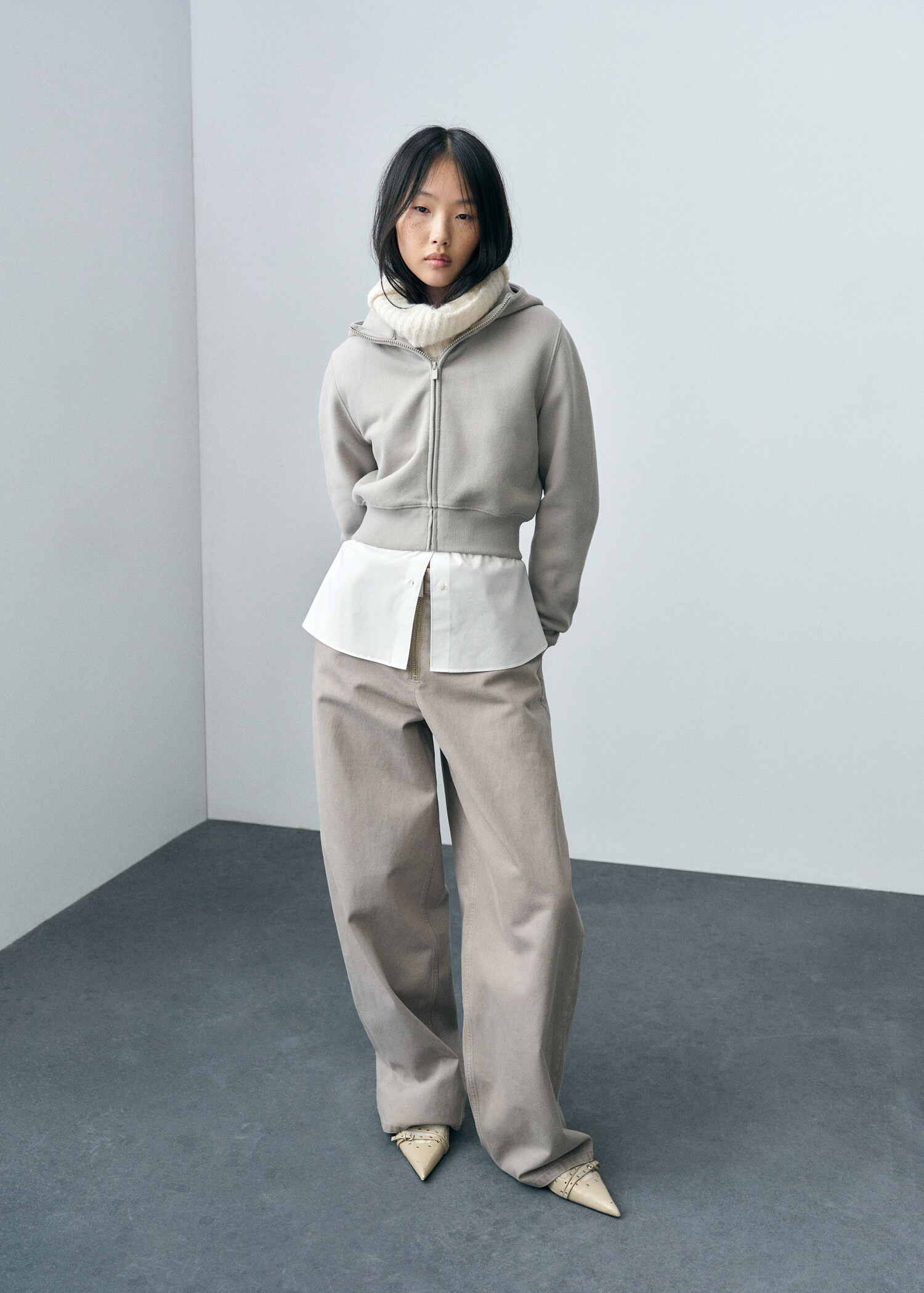 Cropped sweatshirt hoodie - Women | MANGO USA | Mango (US/MX/AU)
