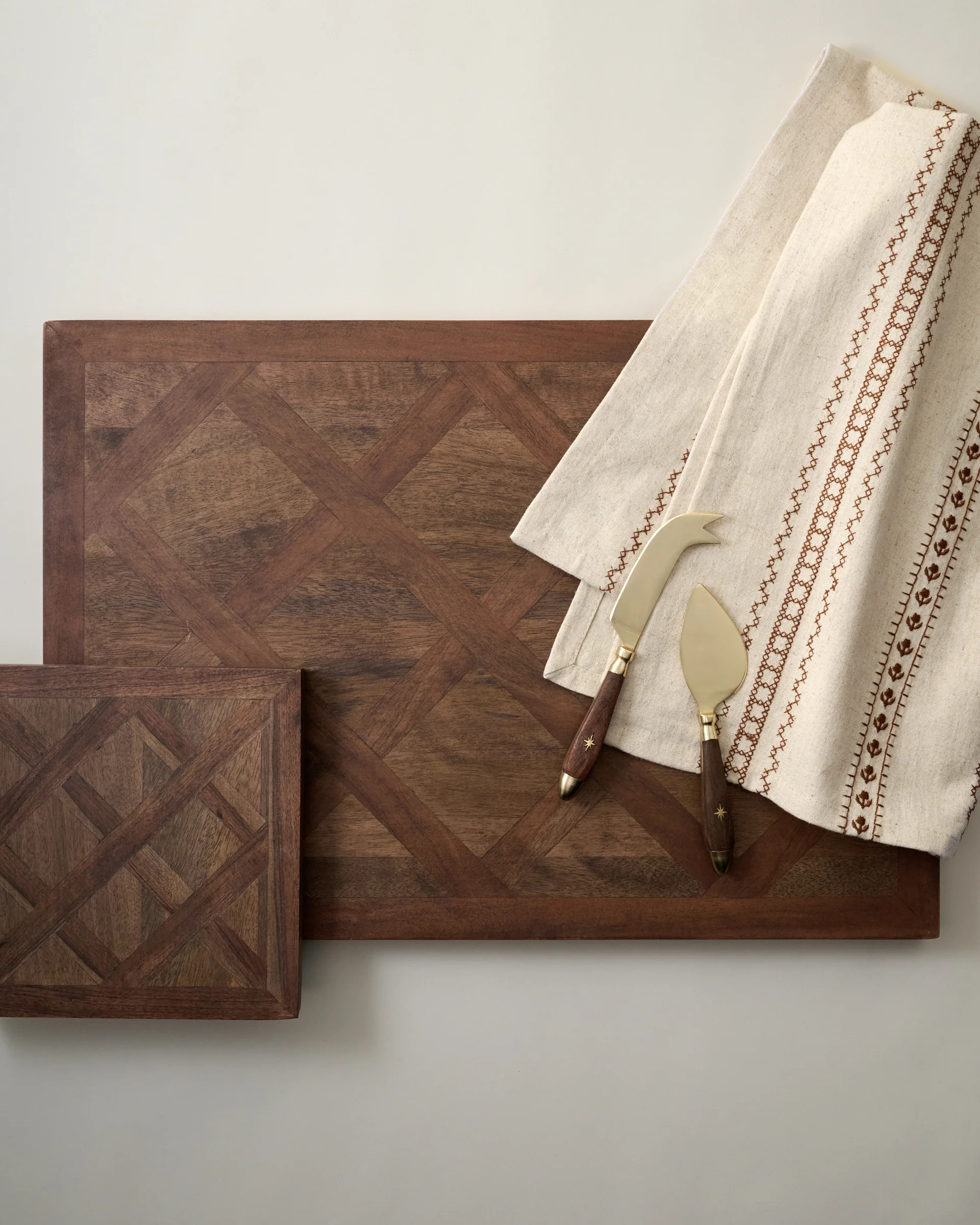 Lattice Two-Tone Serving Board | Magnolia