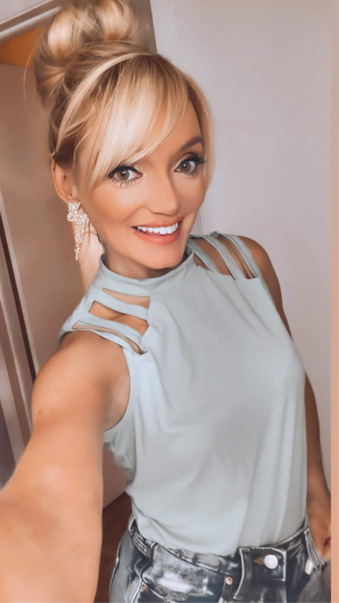 Keyhole cut out tank top only $15.99 - lightning statement earrings - Amazon Fashion - Amazon Finds - Amazon Deals 

#LTKSeasonal #LTKstyletip #LTKunder50