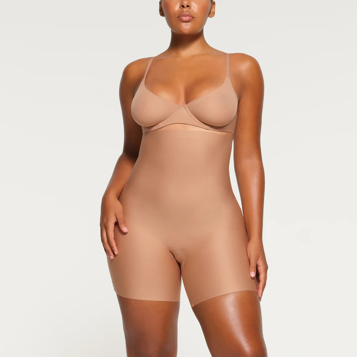 HIGH-WAISTED MID THIGH SHORT | SKIMS (US)