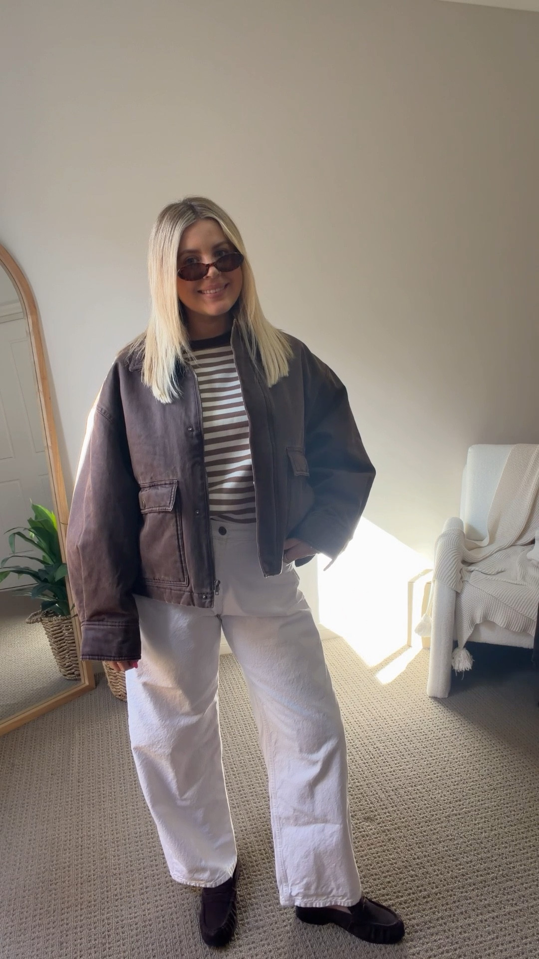 Casual but make it put together 🤎
Finally wearing this cute jacket and breaking in my new loafer mules 🫶🏻

Sizing: 
I wear 6/8 in the jacket 
31 in the jeans 
*Tee is Ari the label (not on LTK so I linked similar)

#LTKstyletip #LTKautumn #LTKaustralia