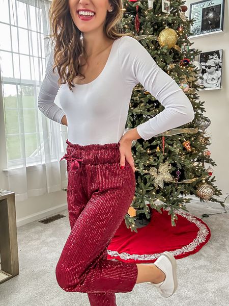 Cute + comfy holiday outfit - Amazon bodysuit + sequin joggers! 

Sequined pants // scoopneck bodysuit // Amazon fashion // holiday party outfit 

#LTKfindsunder50 #LTKHoliday #LTKparties