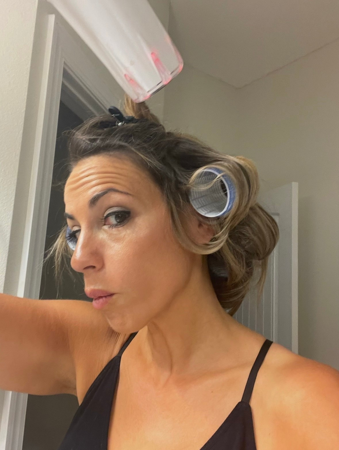 Long face = always chasing volume 🤭
I’ve used curlers like these since college—easy, quick, and they give that soft, full bounce every time.

#LTKmomlife #LTKOver40 #LTKselfcare