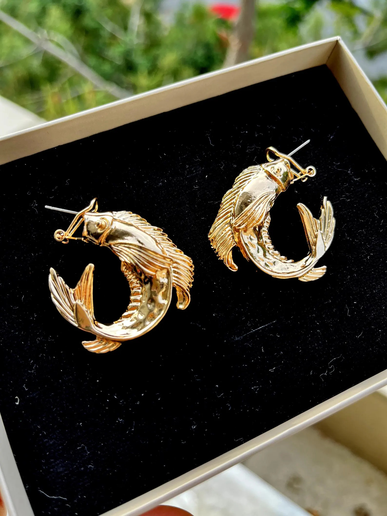 Gold Fish Hoop Earrings: Vintage Style Animal Jewelry - Etsy | Etsy (US)