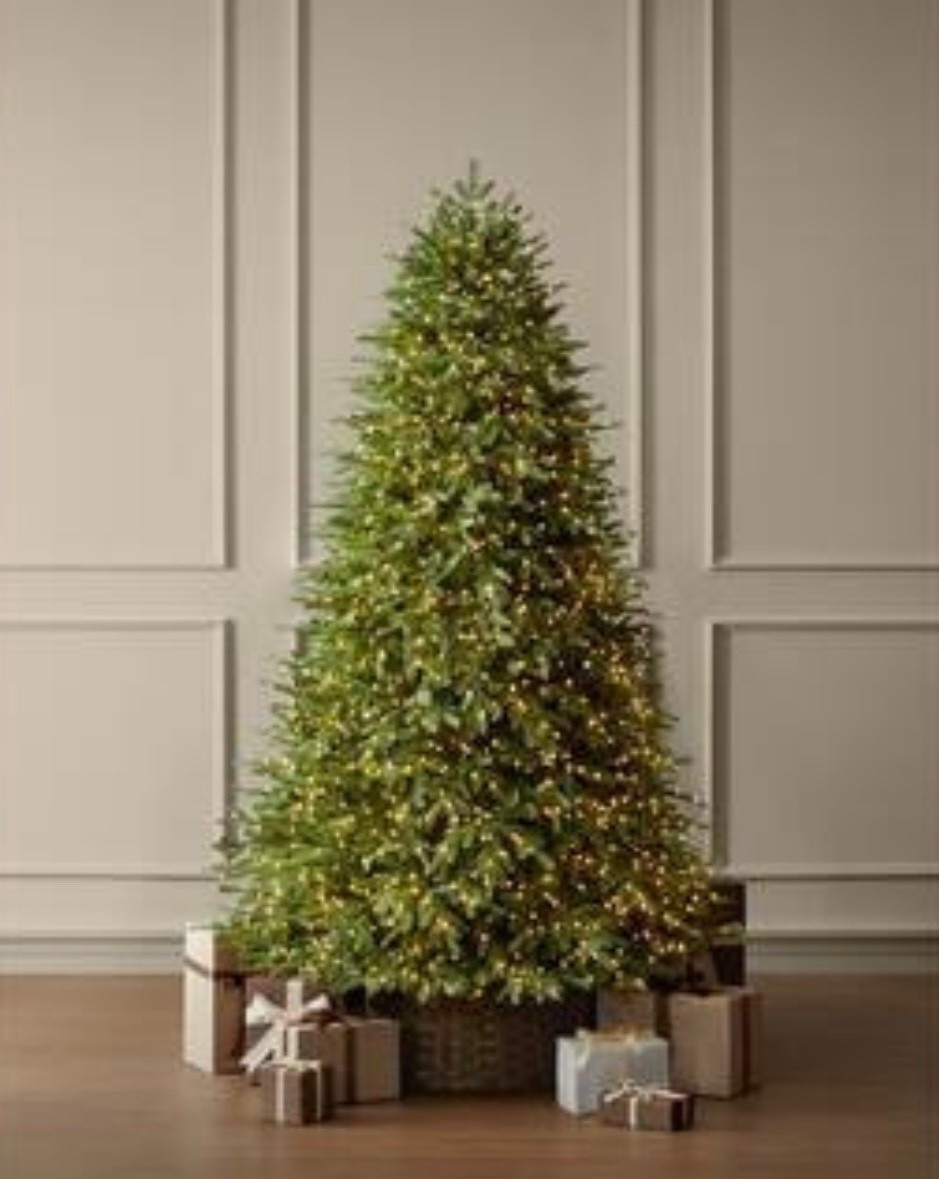 It’s viral for a reason…gorgeous and a breeze to set up! Zero fluffing needed! Worth every single penny!! 