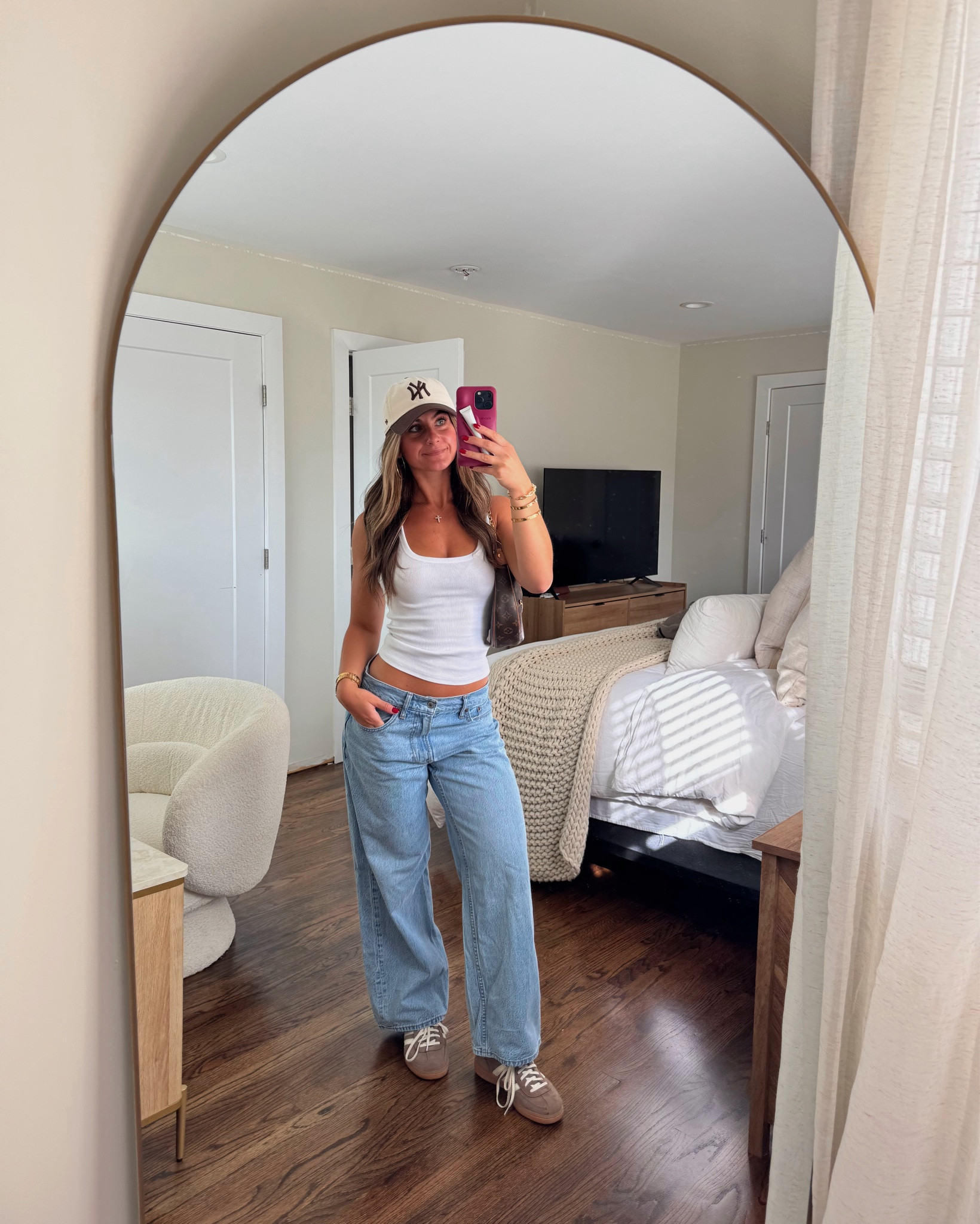 Size 26 waist short jeans, size small tank! 

#LTKSaleAlert #LTKFindsUnder50 #LTKFindsUnder100