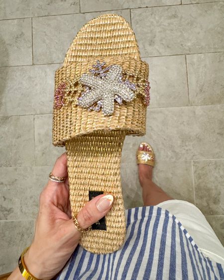 Had to share a closer look at these sparkly, fun woven flat sandals!!! Dress up your beach look and still stay super comfy! But they don’t have to be just for vacation, they can be for everyday too because they’ll go with almost anything! They’re tts! 

#LTKtravel #LTKshoecrush #LTKfindsunder50
