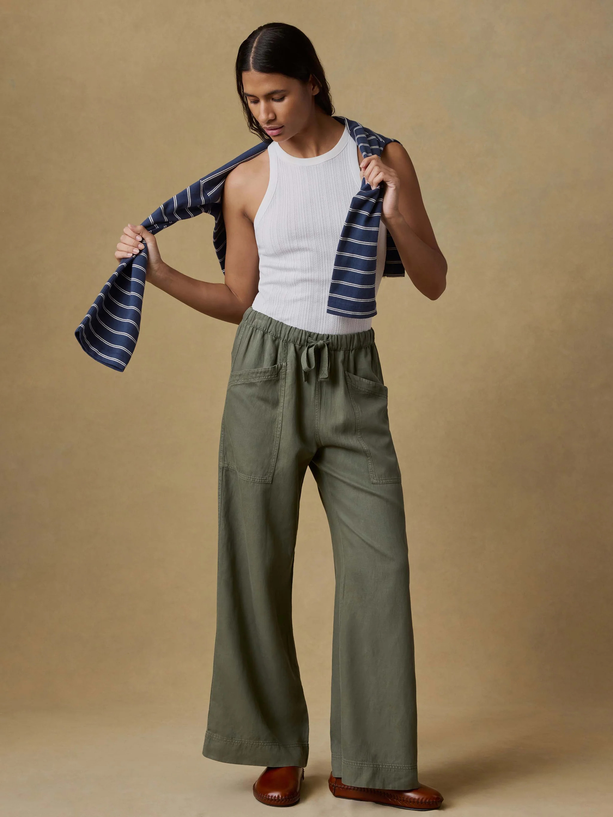 Topanga Drape Pant - Thyme | Faherty