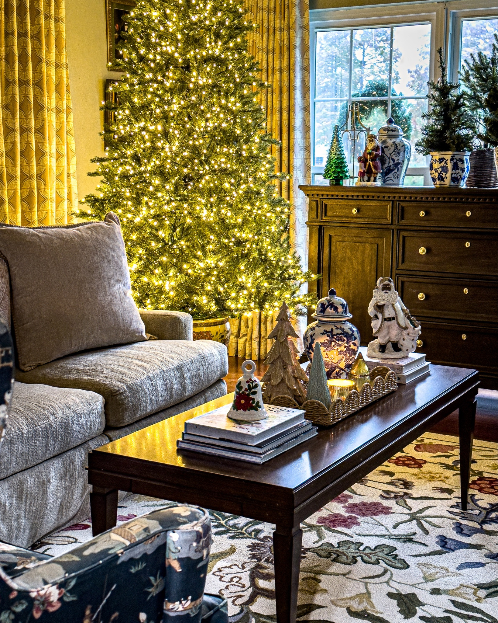 Nostalgic Christmas Decor

#LTKSeasonal #LTKhome #LTKHoliday