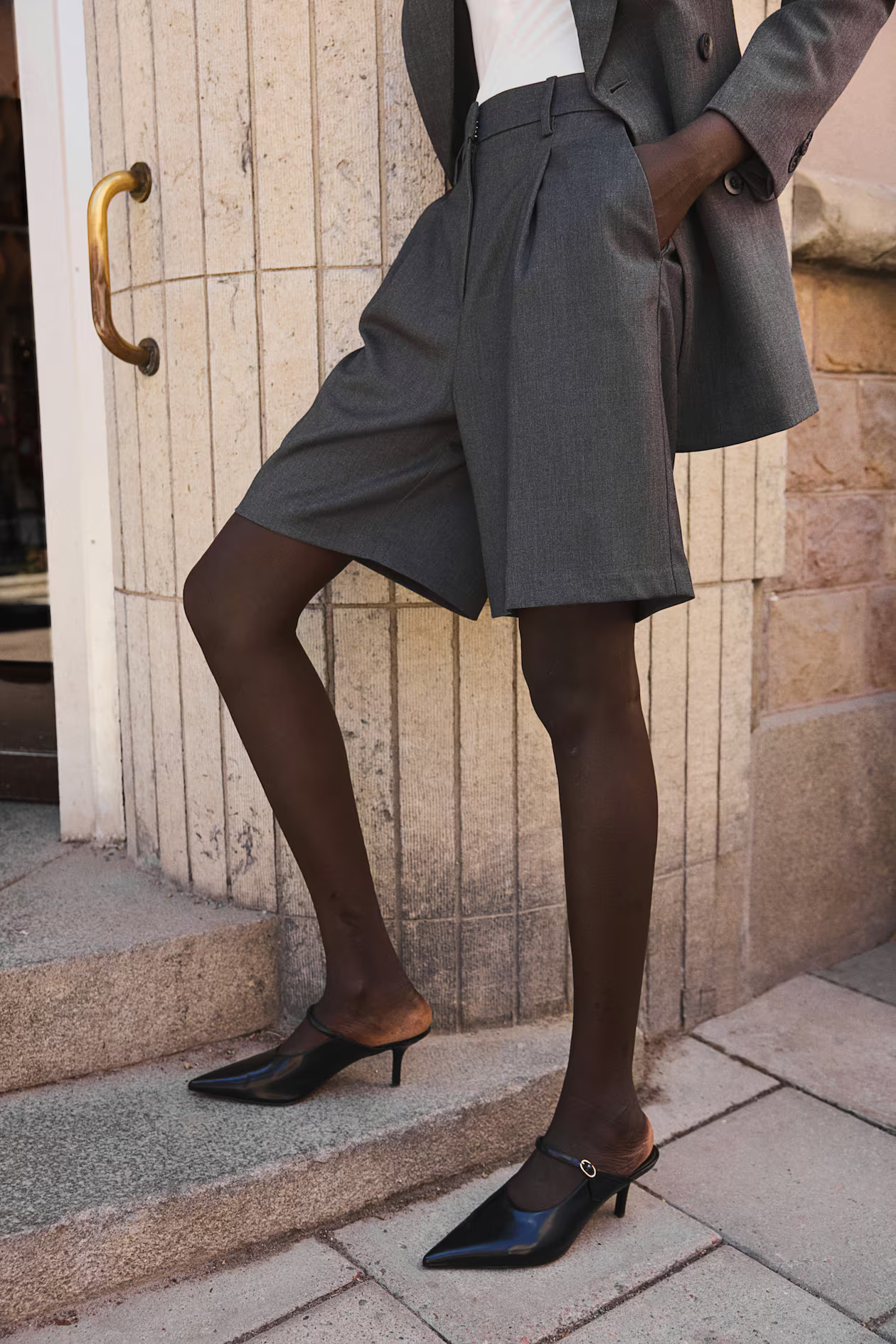 Bermudas - Talle alto - Midi - Gris oscuro - MUJER | H&M ES | H&M (FR, IT, ES, PT, BE)