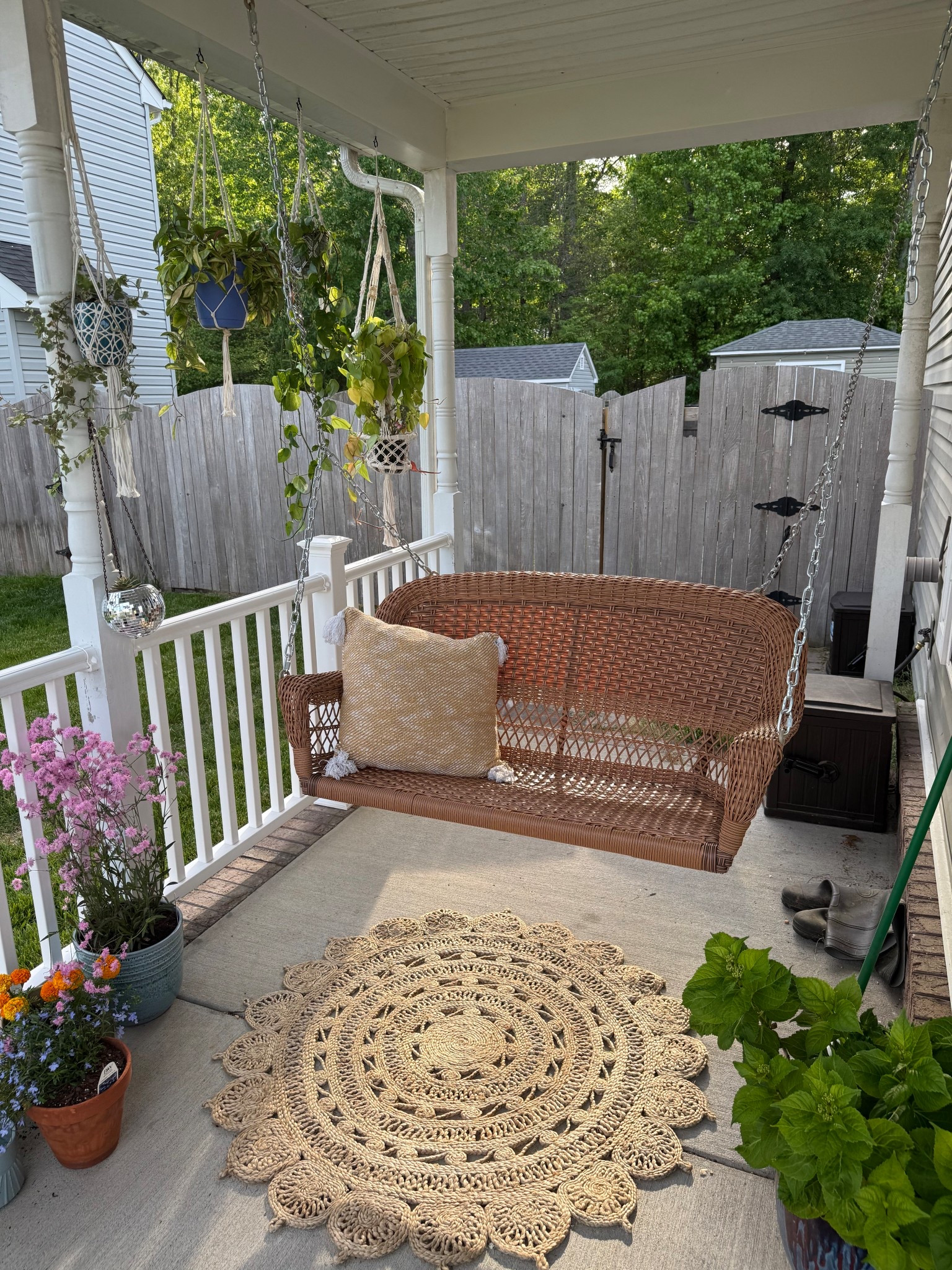 Whimsy front porch ✨

#LTKHome