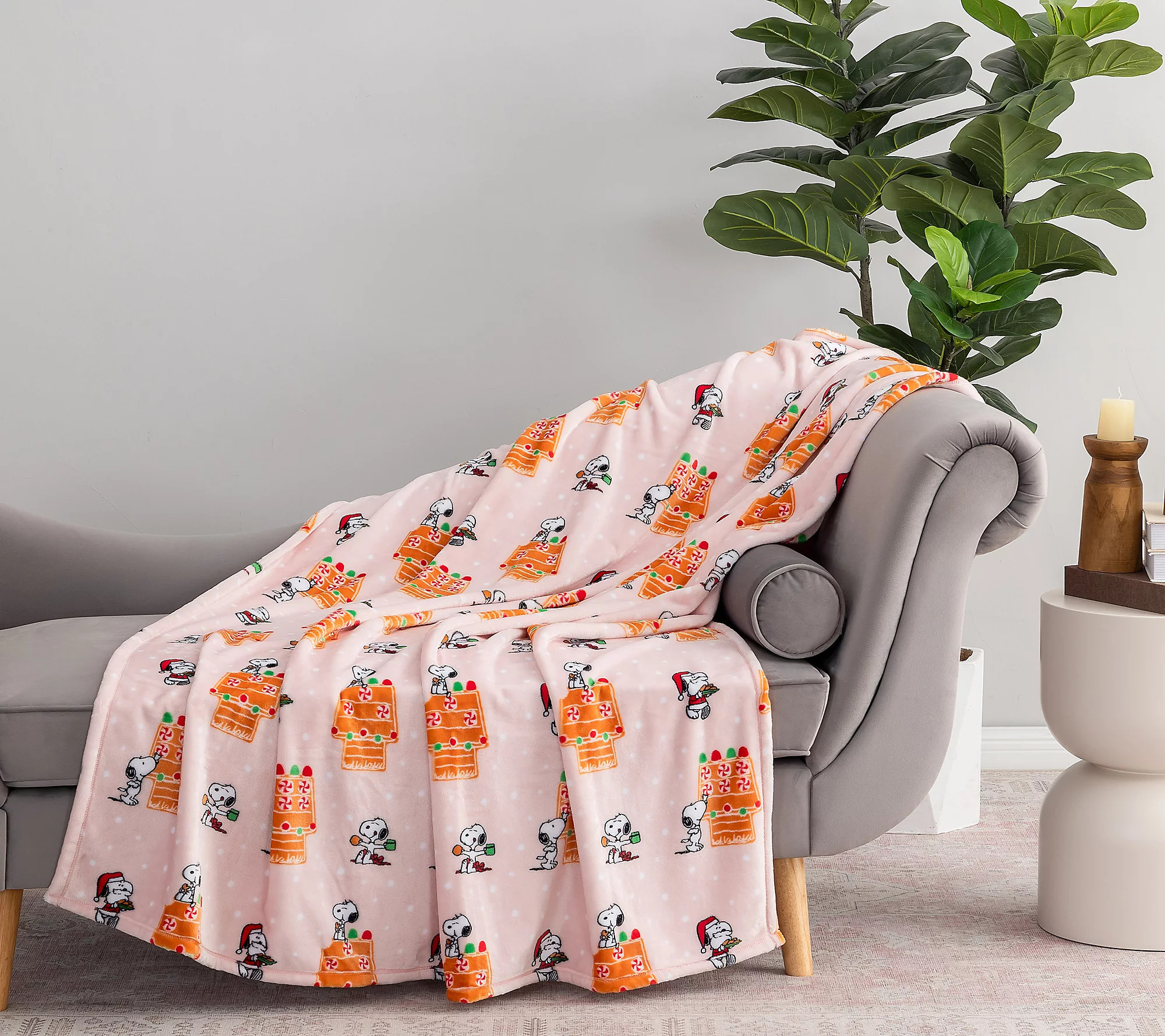 As Is Berkshire Peanuts Holiday 55x70 Plush Throw | QVC