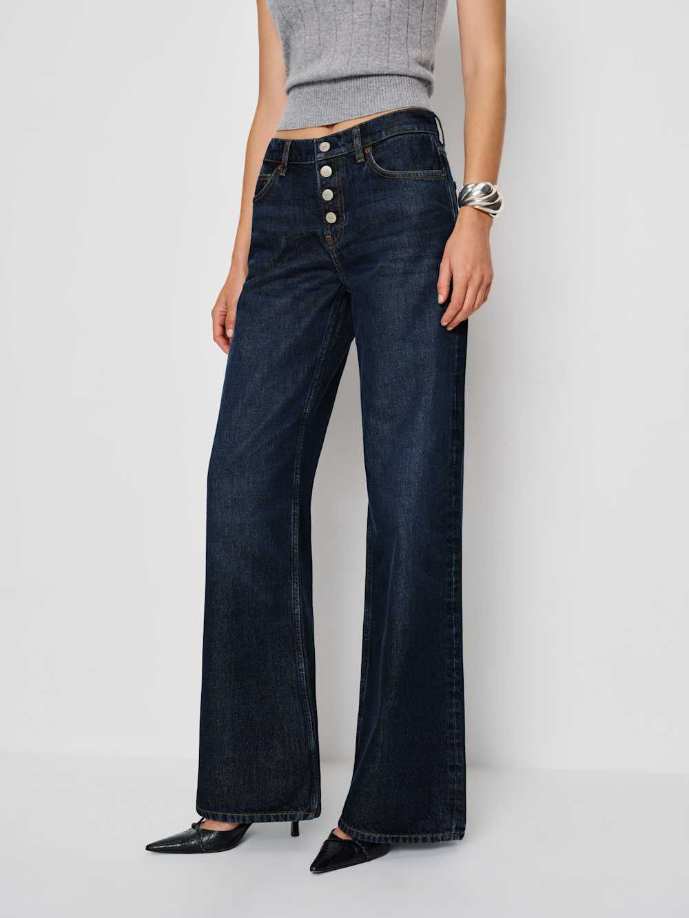 Cary Low Rise Slouchy Wide Leg Jeans | Reformation (Global)