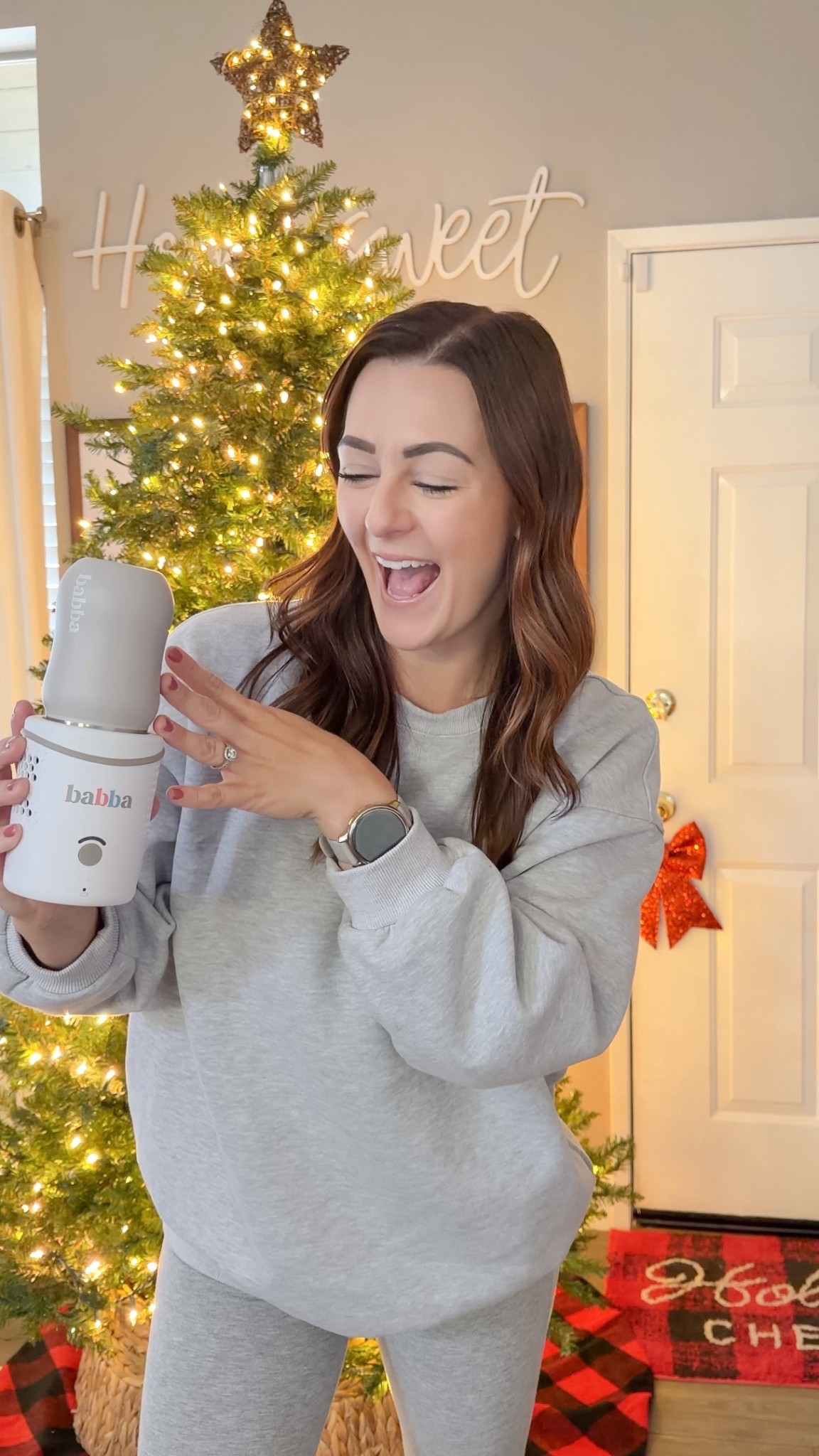 The perfect gift for Moms and Moms to be this holiday season! The Babba is the only bottle cooler AND warmer! Amazing for feedings on the go!!



#LTKBaby #LTKmomlife #LTKBump
