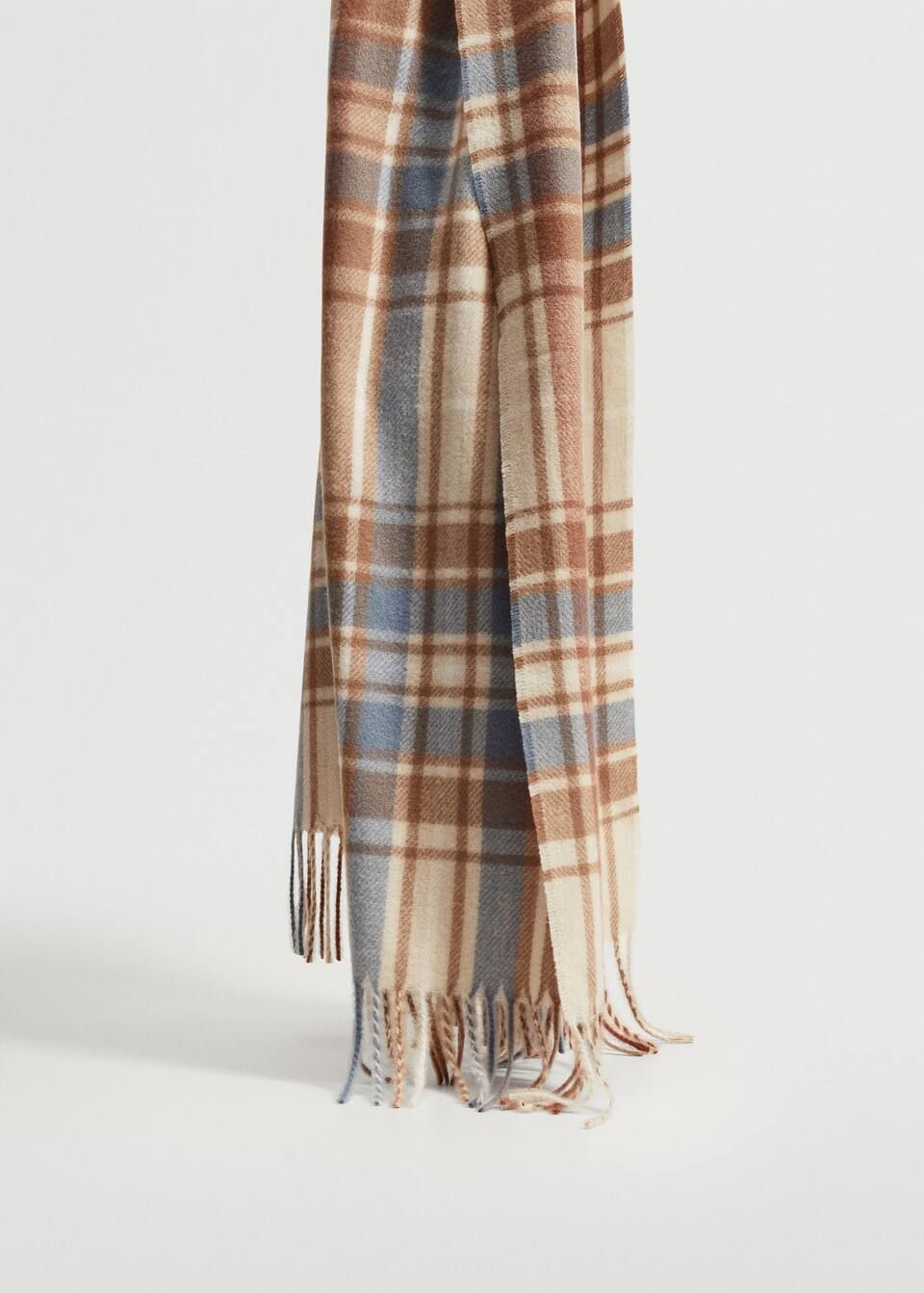 Woolen check scarf | MANGO (US)