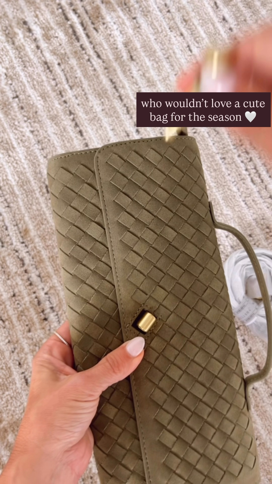 The perfect bag for the season. Gift idea for her. 

#LTKFindsUnder100 #LTKGiftGuide