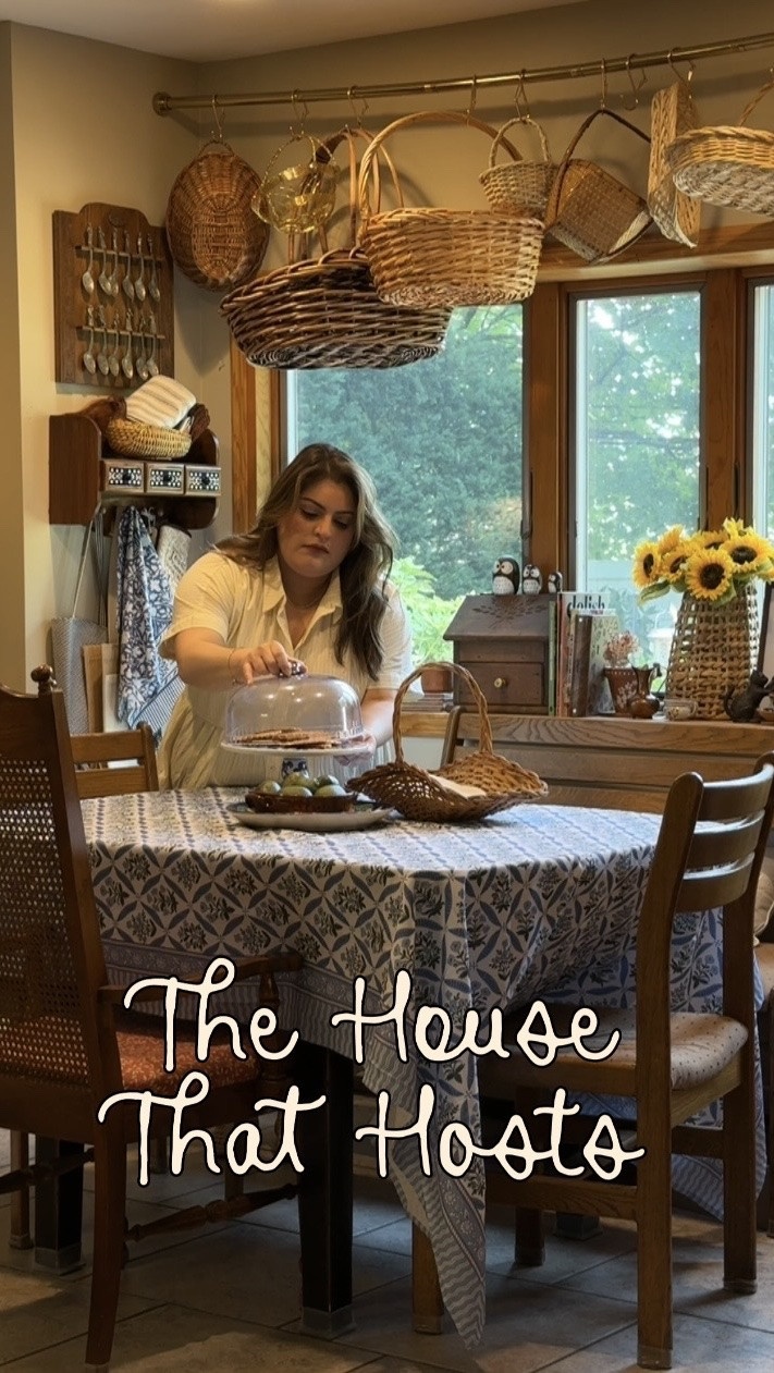 I’ve always wanted to be the house that hosts.

The kind of home where people gather, stay a little too long, and always feel welcome.

I’ve spent years saving dinner party inspiration, following hosts I admire, and imagining all the gatherings I’d love to create someday. Recently, one of my Instagram besties (@myflourishinghome) hosted the most beautiful Ina Garten-inspired dinner party, and watching,  wishing I could be there gave me the little push I needed to finally explore something I’ve always loved and admired. 

So, while I learn how to properly plan and host my own dinner parties, I’m starting Sunday at Casa Cardinal, a monthly visual dinner party where I’ll dream up the table, menu, drinks, music, outfit, and all the little details in between.

The first issue drops next Sunday.

Consider this your invitation. 💌

#hosting #dinnerparty #SundayDinner #Dinnerpartyinspo #hostessera