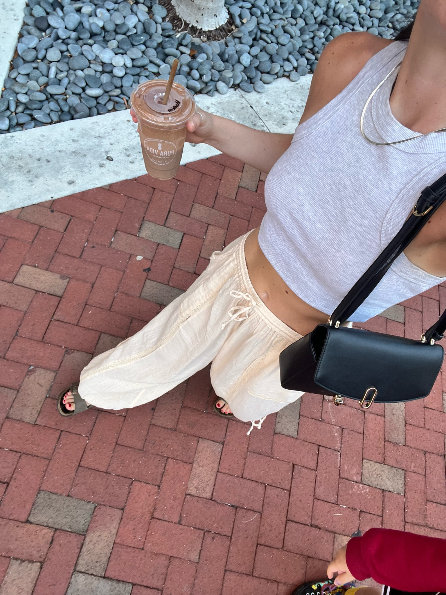 Pants: urban outfitters 
Tank: old navy 

#memorialdayweekend

#LTKstyletip #LTKfindsunder100