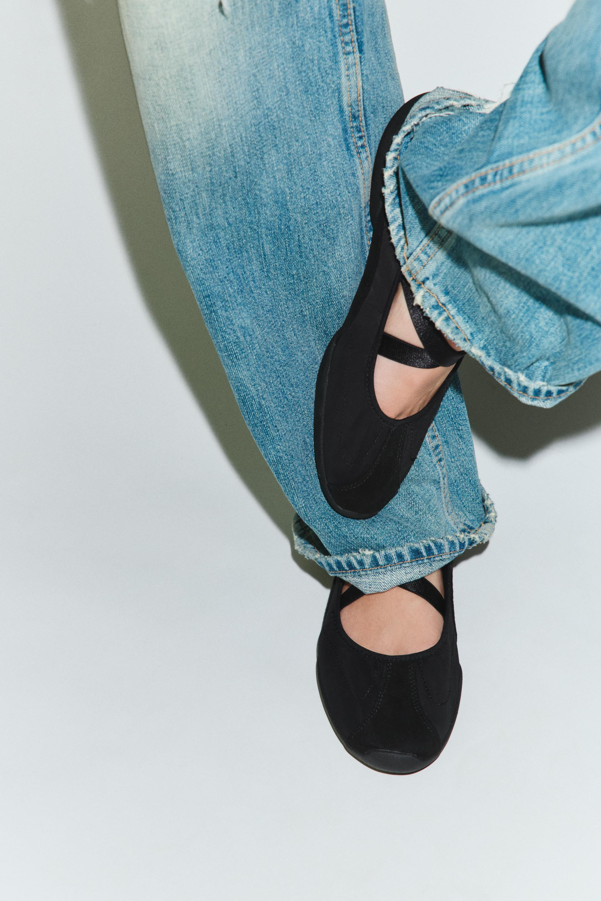 SPORTY BALLET FLATS WITH ELASTIC STRAPS | Zara Canada
