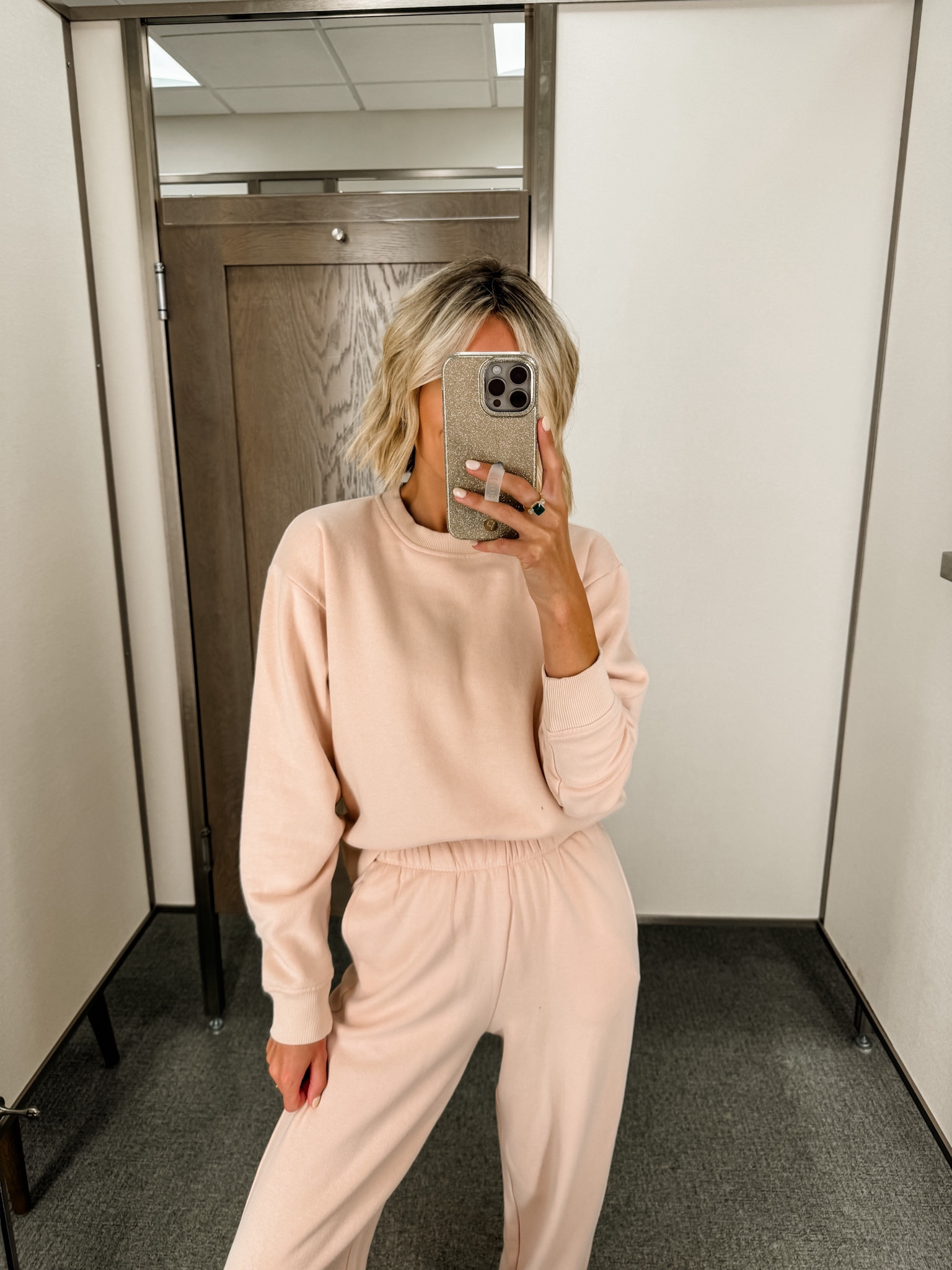 Love this sweat set from Zella! This color is so pretty! Wearing XS! 


Loverly grey, Nordstrom sale, sweat set, matching set, loungewear, lounge set 

#LTKStyleTip #LTKActive #LTKxNSale