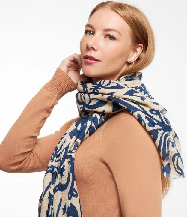 Lenço com Estampa Floral e Mini Franjas Azul/Bege | Renner (BR)