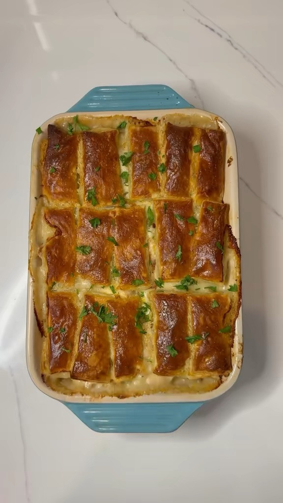 Let’s make Chicken and Leek Pot Pie!
Here’s the recipe ❤️
https://wolfcaster.kitchen/recipes/f/chicken-leek-and-potato-pie

#LTKdayinmylife #LTKfoodie #LTKHome