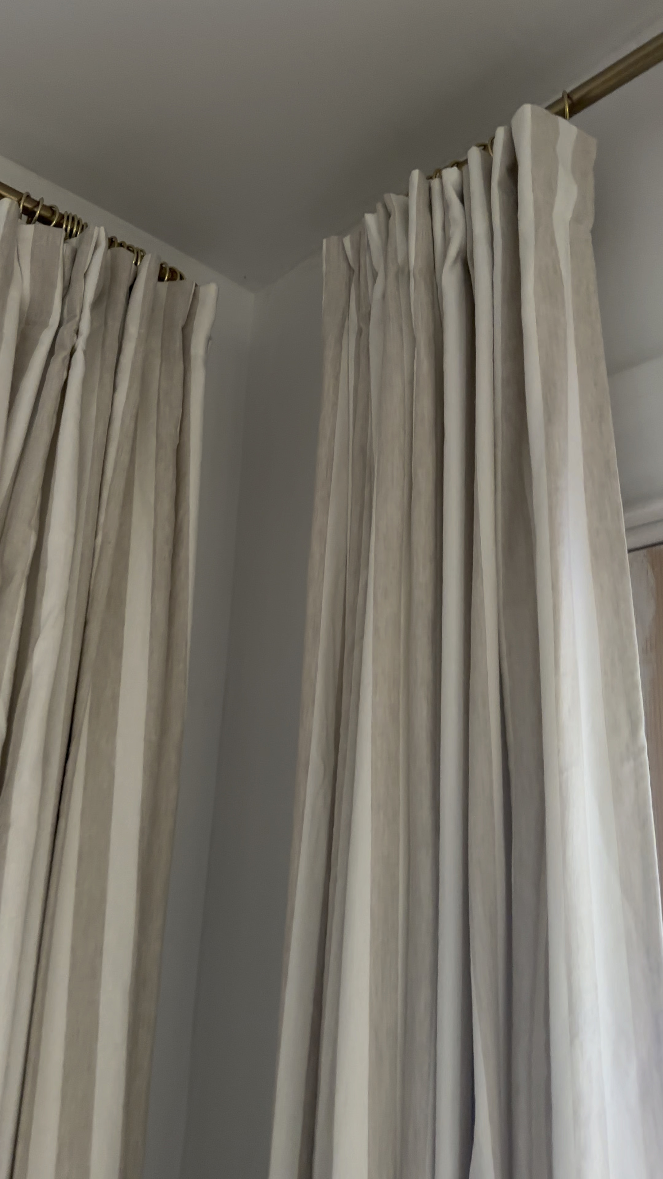 The BEST striped linen curtains that are cheaper than Amazon and unbelievable luxury quality! We have them in our kitchen and I would fill my whole house with them. 



#LTKFindsUnder100 #LTKHome #LTKVideo