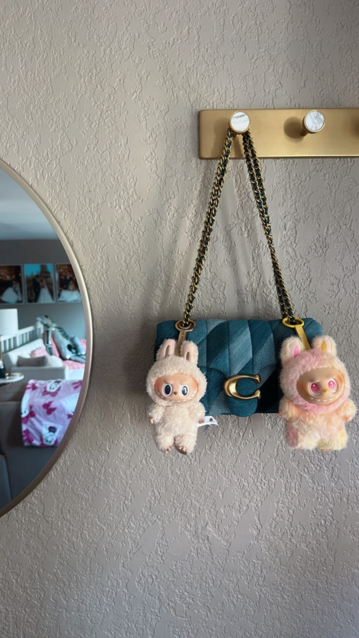 So many inquires about my bag so here ya go! Coach Tabby 26 (I have the biggest size 🫶🏻) 