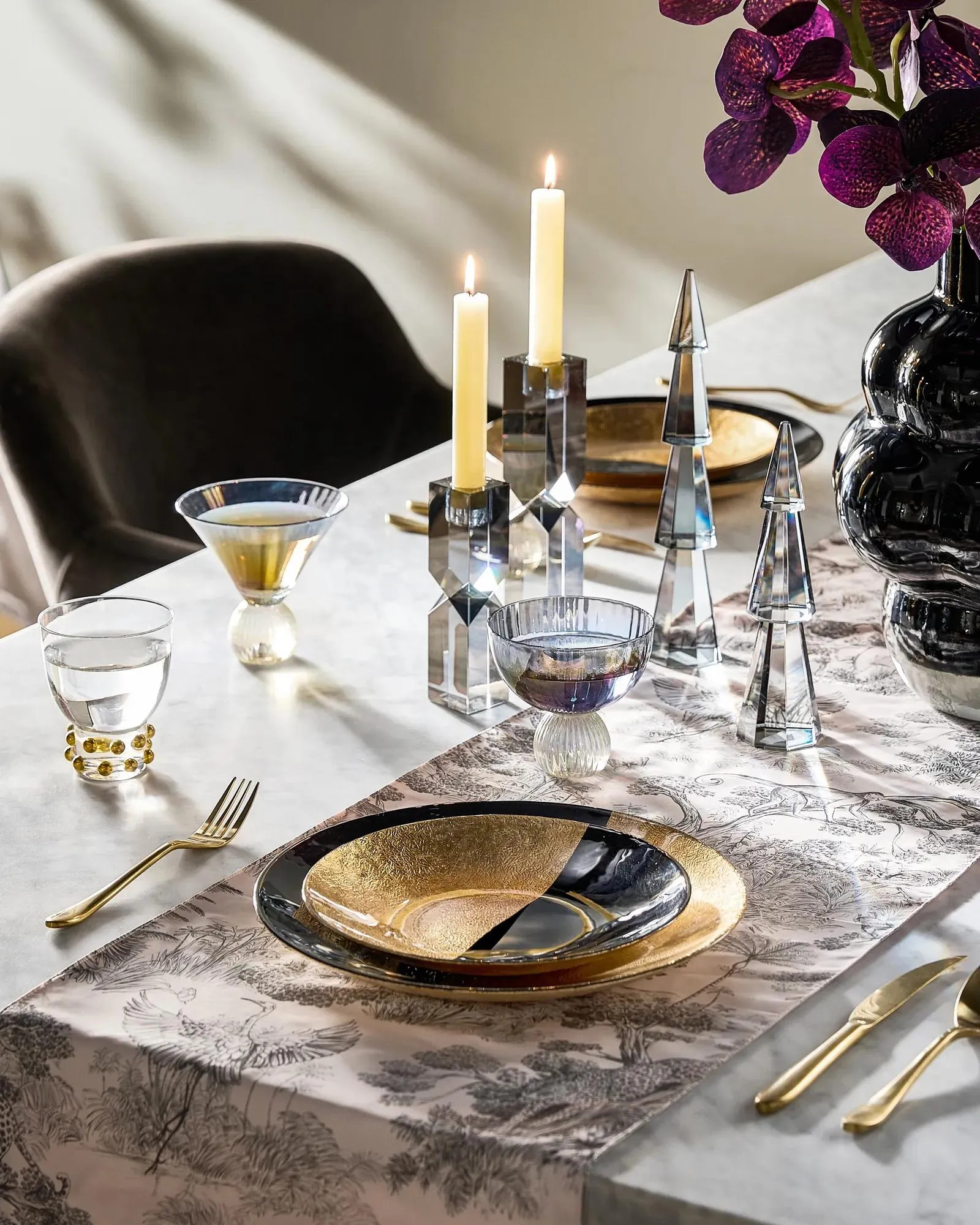 Gemini Dinnerware Sets - Black and Gold | Z Gallerie
