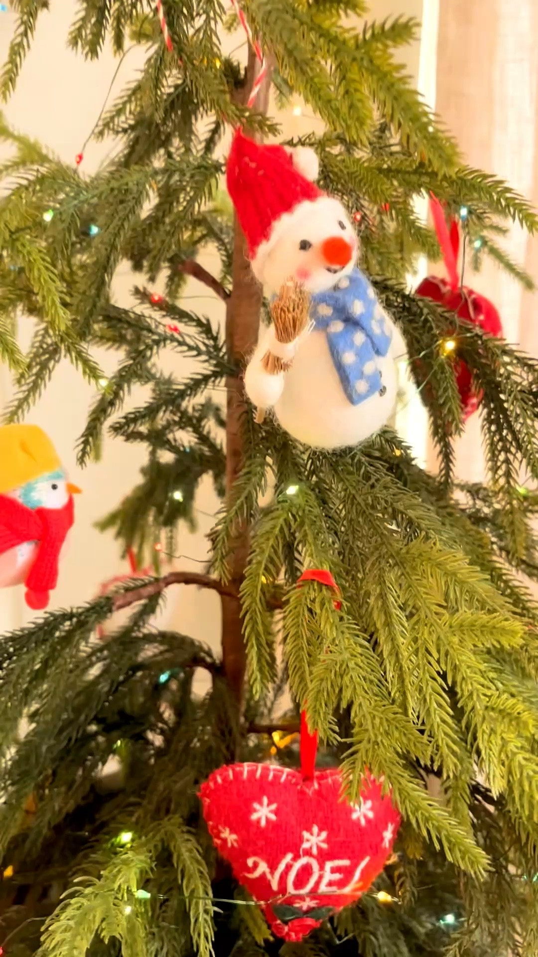 Up close details of the tree. 

#LTKFindsUnder100 #LTKSeasonal #LTKFindsUnder50