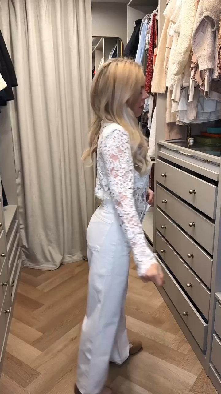 Perfect going into spring outfit 
White jeans
Agolde jeans 
Suede flats 
Lace top


#LTKdayinmylife #LTKSeasonal #LTKootd