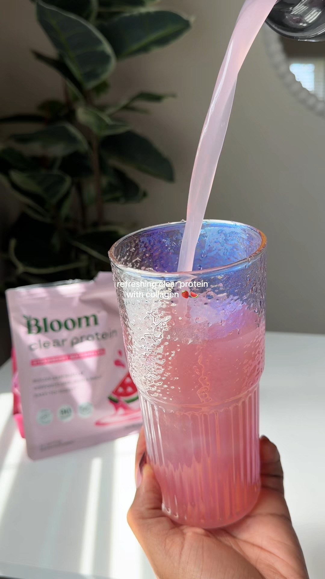 90 calories, 20 grams of protein, zero sugar and collagen for skin, hair and nails 🍓🍉 #protein #proteindrink #clearprotein #bloomnutrition #proteinshake 

#LTKmorningroutine #LTKfitnessgoals #LTKActive