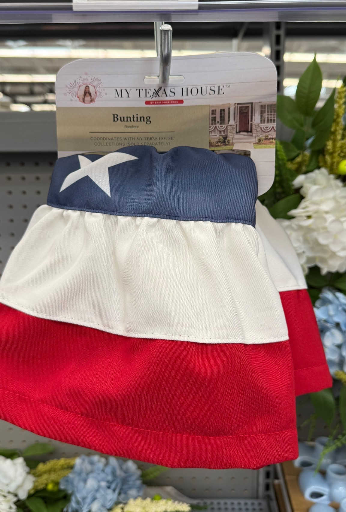 My Texas House Patriotic Bunting 🇺🇸 | Easy Porch Decor

The easiest way to make your porch feel festive 🇺🇸 Just hang and instantly looks put together for summer holidays.

#LTKU #LTKHome #LTKSeasonal