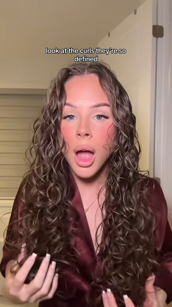 I love this curl cream 😍  #curlyhair #curlyhairtutorial #curlyhairstyles #curlyhairroutine #curlyhairtips

#LTKBeauty