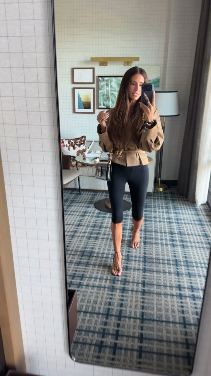 Business casual, fall outfit

#LTKCon #LTKootd #LTKgrwm