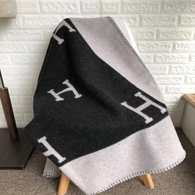 Super Soft Throw Blanket Premium Fleece Decorative Sofa Couch and Floor Throw Blanket Fuzzy Cozy ... | Amazon (US)