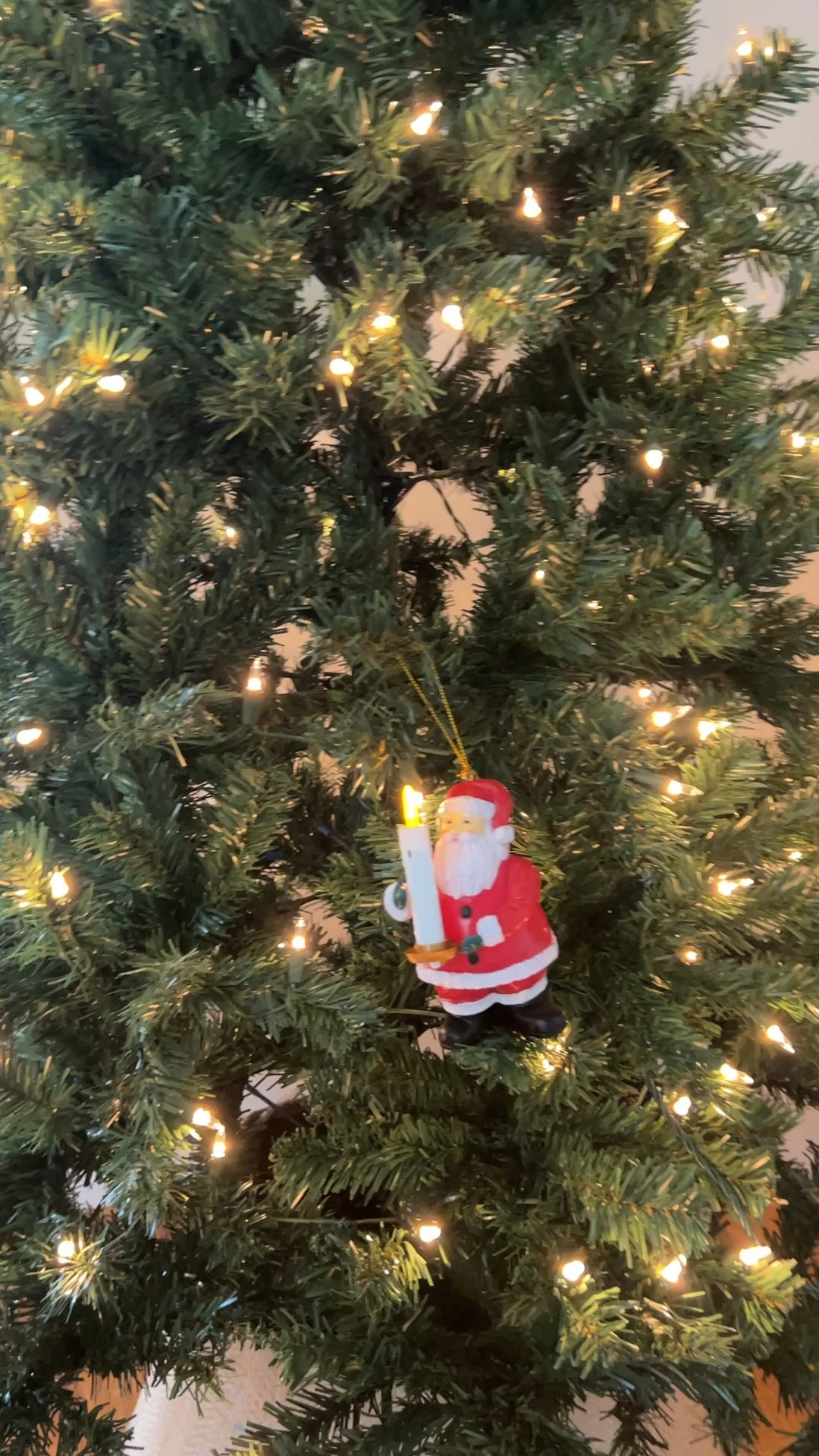 When you blow out Santa’s candle the lights on the tree go off!! 

#LTKHoliday #LTKSeasonal