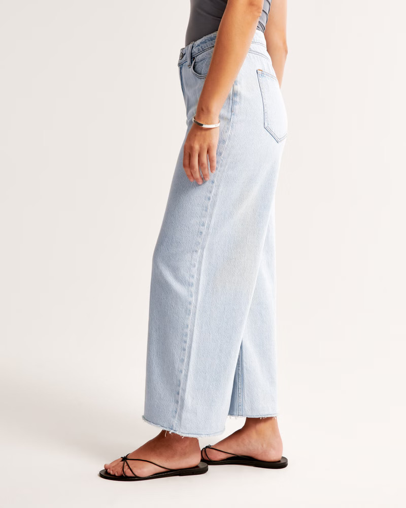 Women's Curve Love High Rise Cropped Wide Leg Jean | Women's Bottoms | Abercrombie.com | Abercrombie & Fitch (US)